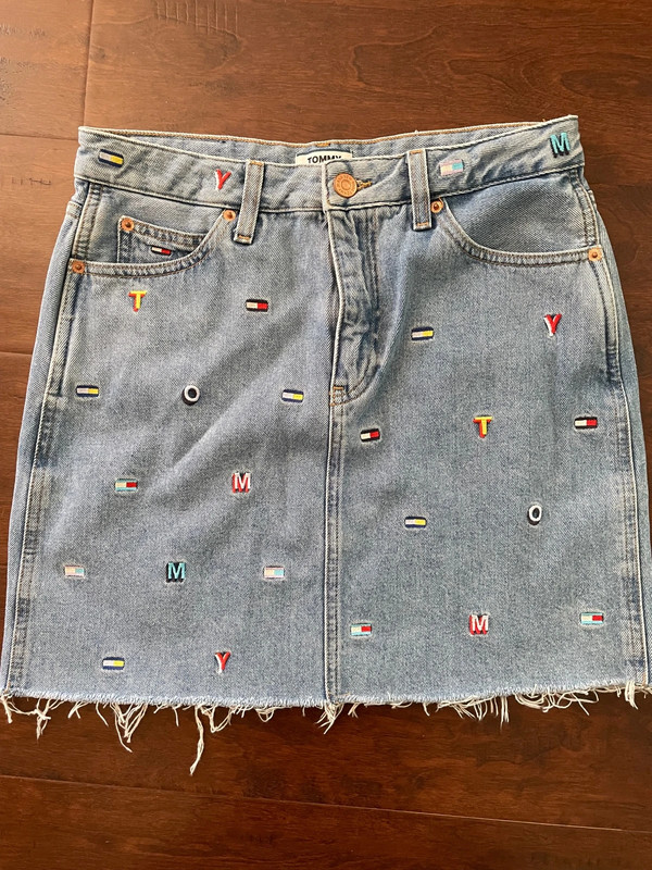 Tommy Jeans Embroidered Denim Skirt 1