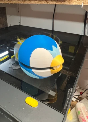 Pokéball Piplup - Pokéball Tiplouf, staat: Heel goed, maat: Universeel, € 14,90, € 16,35 inclusief Kopersbescherming