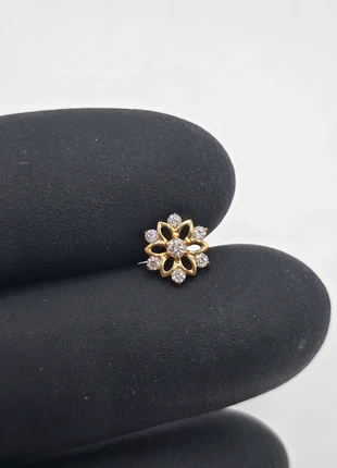 Piercing helix titane doré fleur, merk: ANTIKORP, staat: Nieuw zonder prijskaartje, € 25,00, € 26,95 inclusief Kopersbescherming