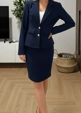 Tailleur jupe et blazer bleu marine – Taille S, marque: Maison Éloïse, état: Très bon état, taille: S / 36 / 8, 39,90 €, 42,60 € Protection acheteurs (Pro) incluse