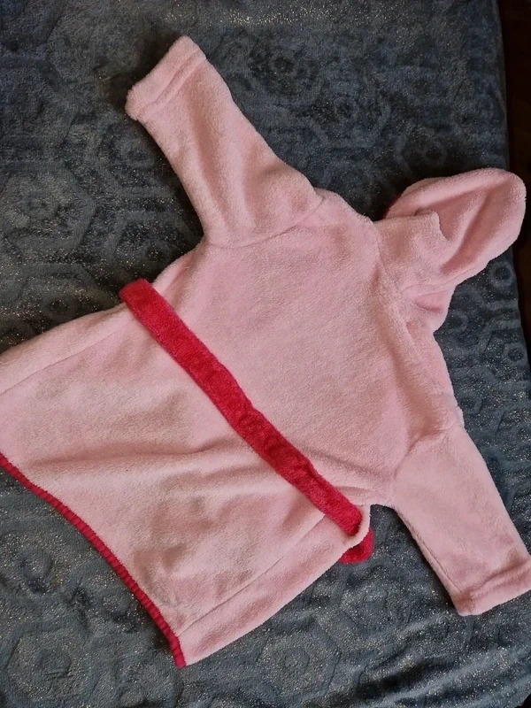 Hello Kitty - robe de chambre / sortie de bain
9-12 mois / 74 cm - photo numéro 4