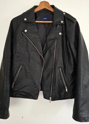 Veste simili cuir noir, marque: Kiabi, état: Bon état, taille: M / 38 / 10, 10,00 €, 11,20 € Protection acheteurs incluse