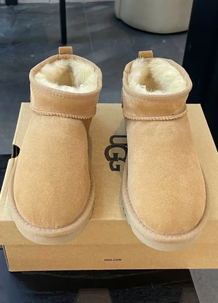 Buty ugg mini rozmiar 39, marke: UGG, zustand: Sehr gut, größe: 39, 65,00 €, 68,95 € inklusive Vinted-Käuferschutz