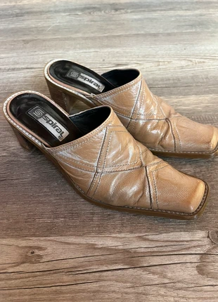 Leather mules size 36, merk: Vintage Dressing, staat: Goed, maat: 36, € 35,00, € 37,45 inclusief Kopersbescherming