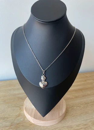 Collier cœur sacré argenté, brand: sacré, condition: New with tags, €8.99, €10.14 includes Buyer Protection