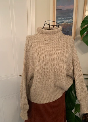 Beige woollen jumper, brand: Divided, condition: Good, size: M / 10, £2.00, £2.80 includes Buyer Protection
