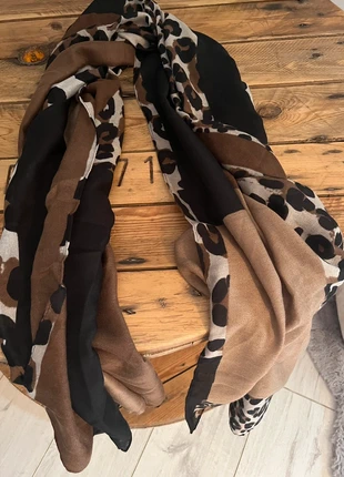 Écharpe léopard 🐆 NEUVE sous blister -chic et tendance, condizioni: Nuovo con cartellino, €8.50, €9.63 include la Protezione acquisti