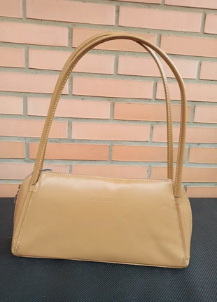Bolso color Camel de David Jones., marque: David Jones, état: Très bon état, 5,00 €, 5,95 € Protection acheteurs incluse