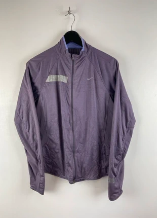 Veste Coupe vent violet nike L (EF710), marque: Nike, état: Très bon état, taille: L / 40 / 12, 15,00 €, 16,45 € Protection acheteurs (Pro) incluse