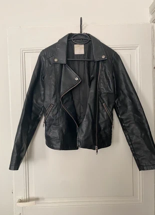 Veste en similicuir, merk: Gémo, staat: Goed, maat: 14 jaar / 164 cm, € 1,00, € 1,75 inclusief Kopersbescherming