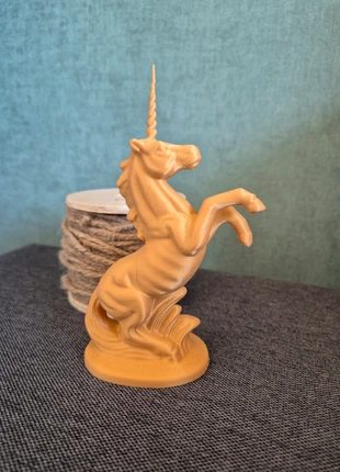 Goudkleurige eenhoorn, merk: IMHome3Deco, staat: Als nieuw, € 7,00, € 8,05 inclusief Kopersbescherming Pro