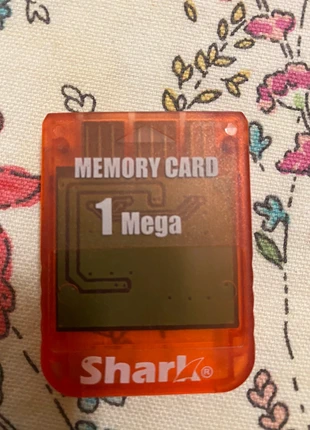 Memory card PlayStation 1, brand: SHARK, condizioni: Buone, €5.00, €5.95 include la Protezione acquisti