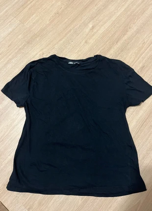 T-shirt noir, marca: Zara, estado: Muy bueno, tamaño: M / 38 / 10, 1,00 €, 1,75 € Protección al comprador incluida