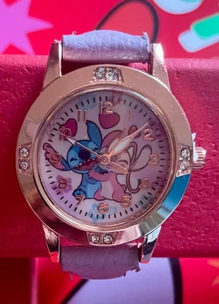 Magnifique montre stich enfant violette lilas, marque: Stitch, état: Neuf sans étiquette, 7,00 €, 8,05 € Protection acheteurs incluse