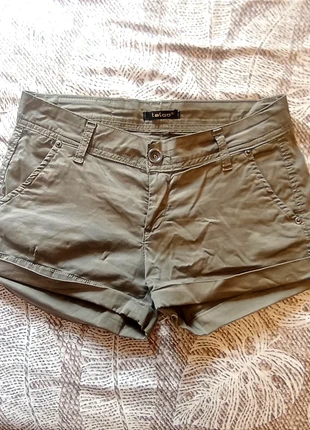 Pantaloncini motivo militare, merk: talco, staat: Heel goed, maat: XS / 34 / 6, € 2,50, € 3,33 inclusief Kopersbescherming