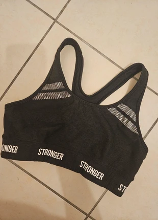 Brassière Stronger T.XS 💪, marca: STRONGER, estado: Muito bom, tamanho: XS, €5.00, €5.95 inclui Proteção do Comprador