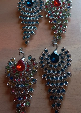 SETprijs 2 stuks 9e60: Pauwenbrochs turquoiseblauw en multicolour met zilverkleur, prachtig NIEUW,, estado: Novo sem etiquetas, €6.50, €7.53 inclui Proteção do Comprador