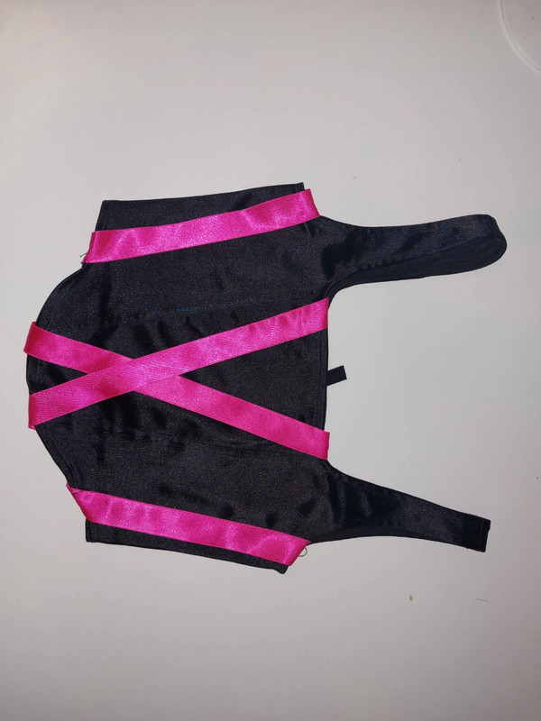 Schwarzes Corset mit Pink Ribbon 1