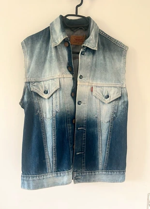 Levi’s strauss & co. denim Gilet 70500, merk: Levi Strauss & Co., staat: Heel goed, maat: M / 38 / 10, € 16,00, € 17,50 inclusief Kopersbescherming