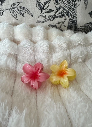 Barrettes fleurs de monoï, état: Neuf avec étiquette, 2,00 €, 2,80 € Protection acheteurs incluse