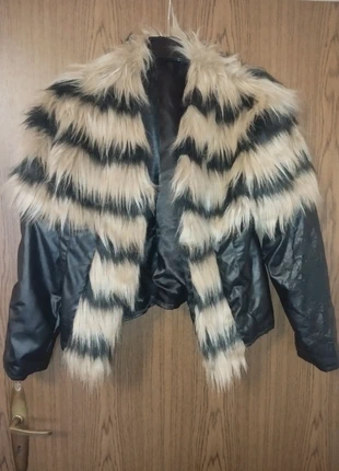 Jacke Fake Fur. Vintage! y2k, merk: true vintage, staat: Goed, maat: XL / 42 / 14, € 10,00, € 11,20 inclusief Kopersbescherming