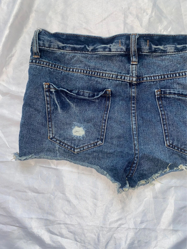 free people medium wash distressed button fly denim shorts 5