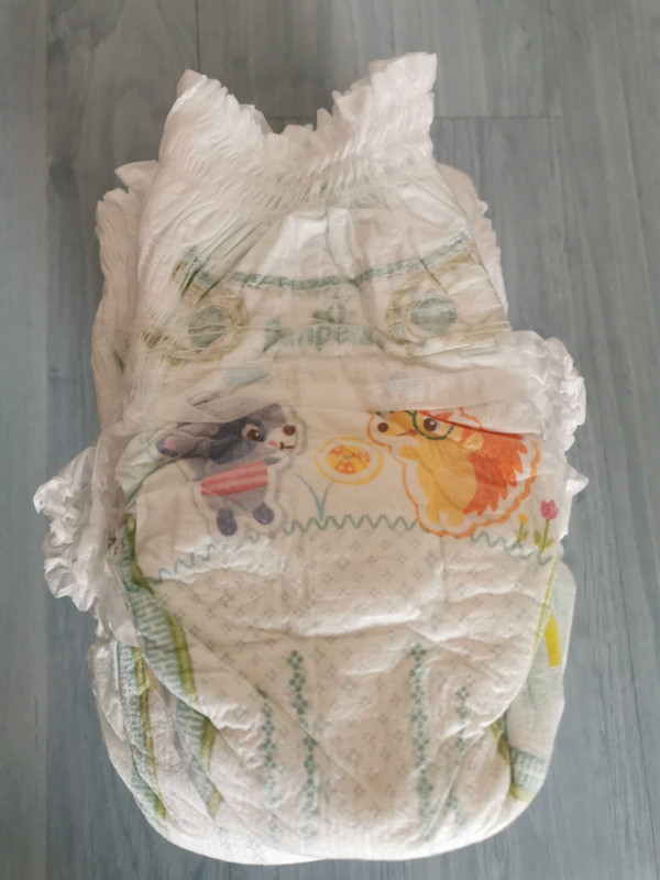 Couche culotte pampers taille 6