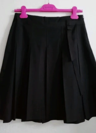 Falda negra Zara Talla 42, marque: Zara, état: Très bon état, taille: XL / 42 / 14, 10,00 €, 11,20 € Protection acheteurs incluse