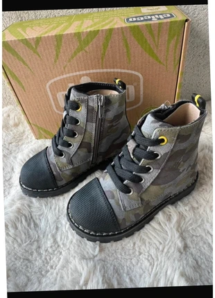 Bottines chaussures Chicco Clive camouflage Pointure 23 Garçon neuf, merk: Chicco, staat: Nieuw met prijskaartje, maat: 23, € 18,00, € 19,60 inclusief Kopersbescherming Pro