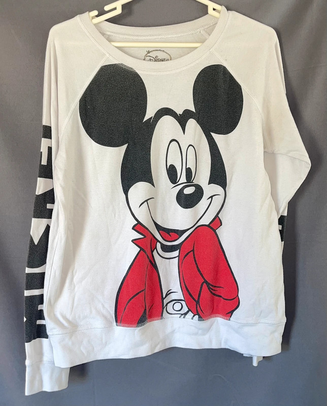 Disney size xl white Mickey Mouse longsleeve shirt 1