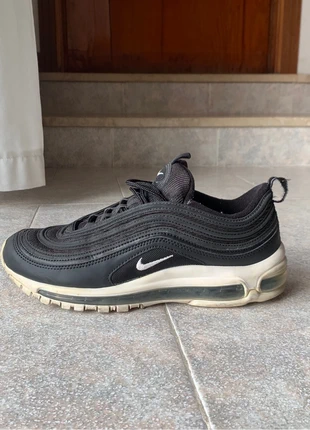 Air max 97 Silver Nike Y2K Nere e bianche, marca: Nike, estado: Muy bueno, tamaño: 42,5, 54,00 €, 57,40 € Protección al comprador incluida