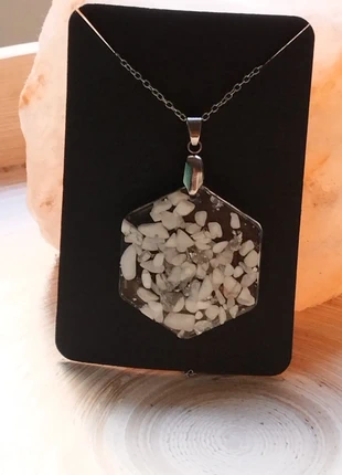 Collier howlites et feuilles d'argent bijoux en résine d'époxy et acier inoxydable, marque: Fait Main, état: Neuf sans étiquette, 12,00 €, 13,30 € Protection acheteurs (Pro) incluse