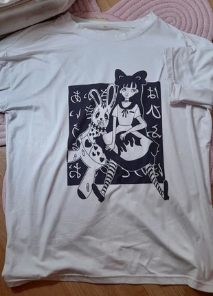 T-shirt noir et blanc avec illustration kawaii, marque: Lolita, état: Très bon état, taille: M / 38 / 10, 8,00 €, 9,10 € Protection acheteurs incluse