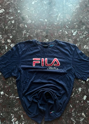 T-shirt Fila Vintage, merk: FILA, staat: Heel goed, maat: M, € 6,00, € 7,00 inclusief Kopersbescherming