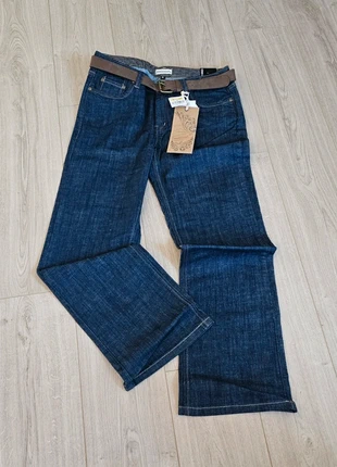 Donkerblauwe spijkerbroek, merk: Bristol, staat: Nieuw met prijskaartje, maat: XL / 42 / 14, € 8,00, € 9,10 inclusief Kopersbescherming