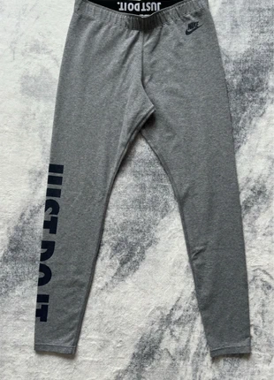 legging nike just do it gris chiné taille m logo imprimé, marque: Nike, état: Très bon état, taille: M / 38 / 10, 22,00 €, 23,80 € Protection acheteurs (Pro) incluse