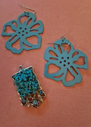 Pendentif turquoise et BdO fleurs, marke: Turquoise, zustand: Sehr gut, 5,00 €, 5,95 € inklusive Vinted-Käuferschutz