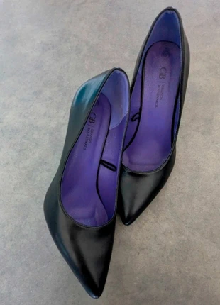 👠 Escarpins noirs chic – intérieur violet – Taille 38 👠, état: Très bon état, taille: 38, 15,00 €, 16,45 € Protection acheteurs (Pro) incluse