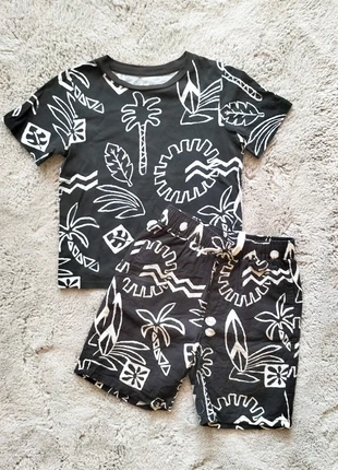 Ensemble tee-shirt/short h&m 6 ans, marke: H&M, zustand: Sehr gut, größe: 6 Jahre / 116, 7,00 €, 8,05 € inklusive Vinted-Käuferschutz