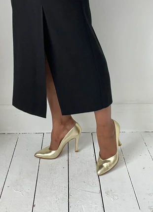 Vintage Gold Pointed Heels, brand: Impulse, condition: Very good, size: 7, £10.00, £11.20 includes Buyer Protection