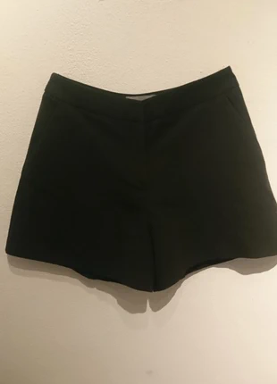 Black A-line shorts from ASOS, merk: ASOS, staat: Goed, maat: XS / 34 / 6, € 3,00, € 3,85 inclusief Kopersbescherming