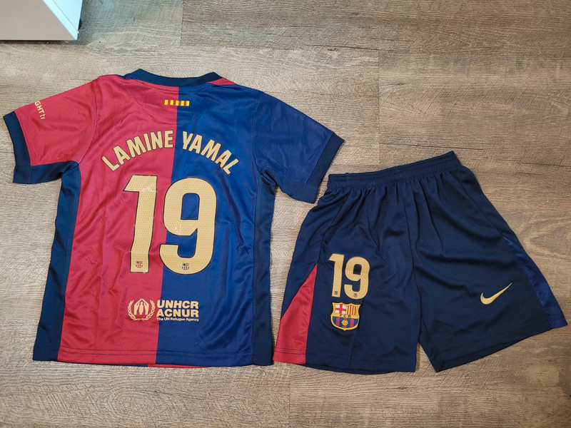 Lamine yamal Kinder trikot FC Barcelona Fußball 24/25 Trikot Set | Vinted