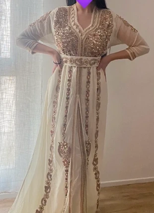 Caftan doré et beige , staat: Nieuw zonder prijskaartje, maat: L / 40 / 12, € 180,00, € 189,70 inclusief Kopersbescherming