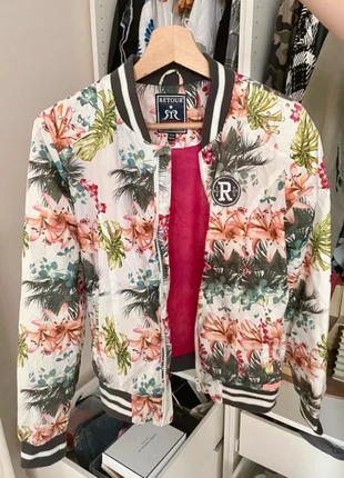 Bombers jacket, marque: RETOUR, état: Très bon état, taille: 13 ans / 158 cm, 7,00 €, 8,05 € Protection acheteurs incluse