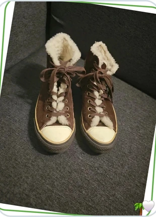 Converse fourrées daim marron 🤎 Taille 39 – Chaudes & stylées pour l’hiver !, marque: Converse, état: Très bon état, taille: 39, 25,00 €, 26,95 € Protection acheteurs incluse