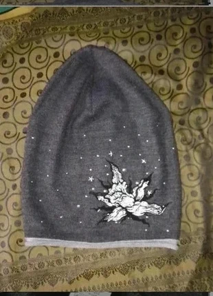 Très joli Bonnet gris avec motif Argenté, zustand: Neu, größe: Einheitsgröße, 8,99 €, 10,14 € inklusive Vinted-Käuferschutz