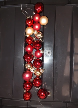 Lot de 20 boules doré et rouge 3 cm, staat: Goed, € 5,00, € 5,95 inclusief Kopersbescherming
