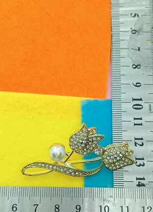 Broche, merk: Montre.fr, staat: Heel goed, € 5,00, € 5,95 inclusief Kopersbescherming Pro