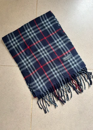 Écharpe burberry bleu, brand: Burberry, condition: Very good, €25.00, €26.95 includes Buyer Protection