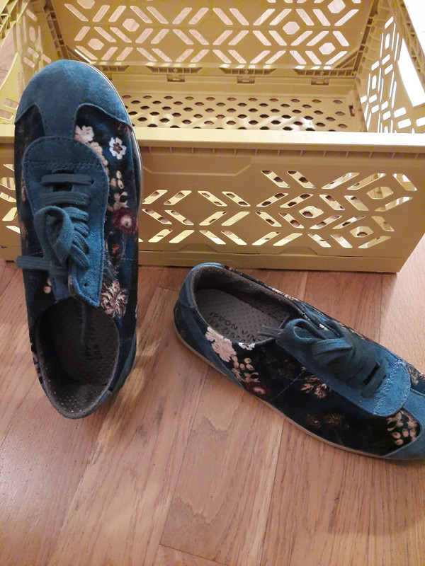 Ippon Vintage sneakers bleues canard avec tissu velout fleuri